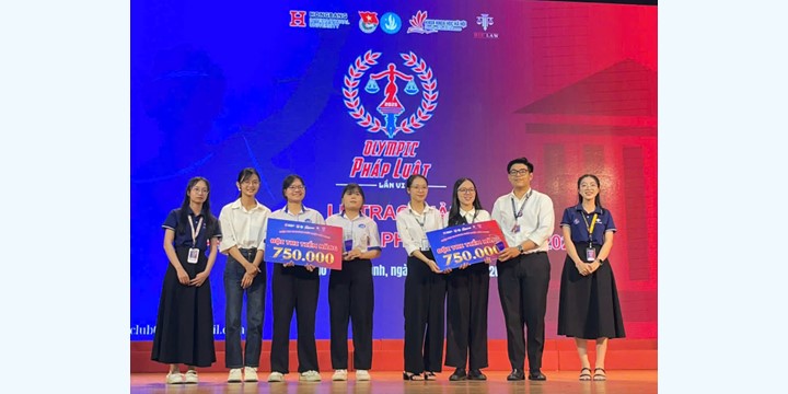 Sinh viên luật UFM bội thu giải Cuộc thi “Olympic Pháp luật Mở rộng” 2025